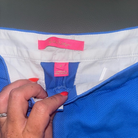 Lilly Pulitzer Blue Scalloped Shorts - Picture 2 of 5